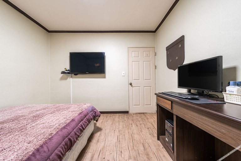 Bedroom 4, Wonju Roma Motel, Wonju