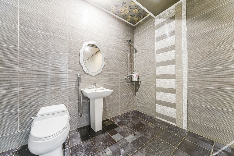 Bathroom 5, Changwon Jinhae TOP, Jinhae