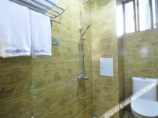 Others 4, King & Queen Hotel, Honghe Hani and Yi