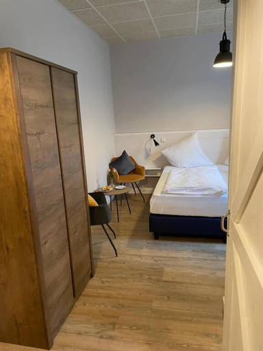 Bedroom 4, Hotel Alte Navigationsschule, Leer
