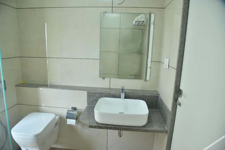 Bathroom 3, Hotel Sagar Sawali Grand, Ratnagiri