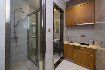 Bathroom 3, Yimin Ping'an Hotel（Yimin Gold Olives Apartment）, Shenzhen