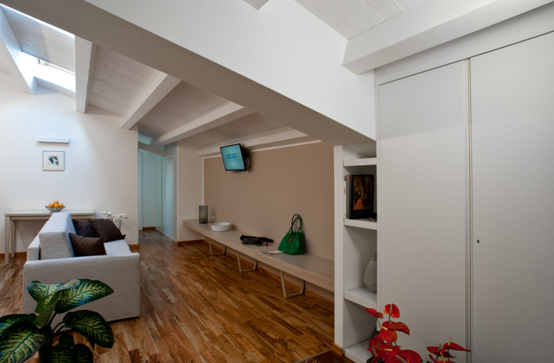 Others 3, Casa Majore, Ragusa