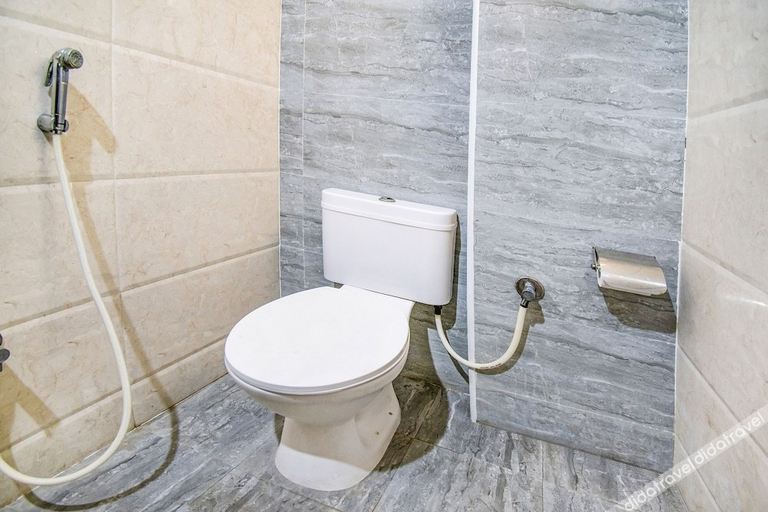 Bathroom 4, FabHotel Serenity, Hyderabad