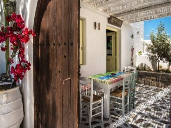 Others 5, Thalassitra, South Aegean