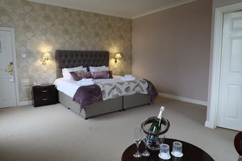 Others 4, Hadlow Manor Hotel, Kent