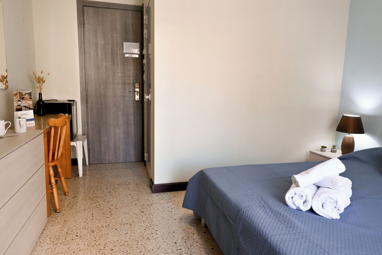 Room 5, Cozy Ensuite Rooms, Saint Paul's Bay