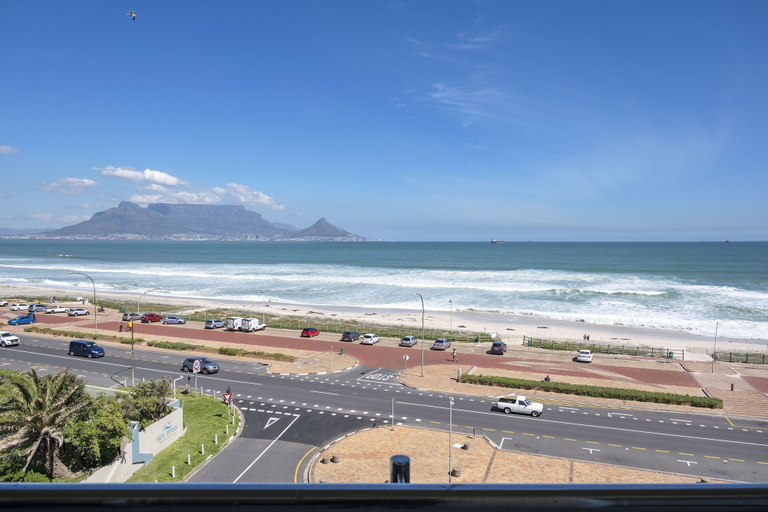 Others 4, Portico 405, City of Cape Town