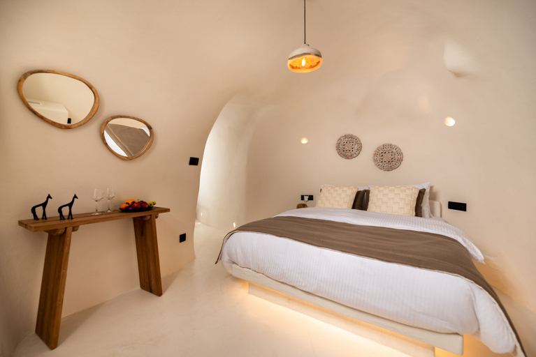Bedroom 4, Twenty One Suites, South Aegean