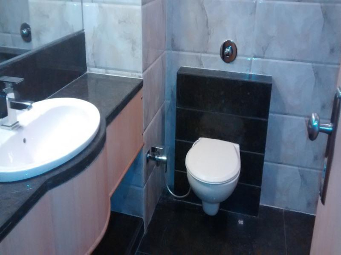 Bathroom, Wingston A Treehouse Hotel-Goverdhan, Mathura