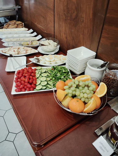 Food & Drinks