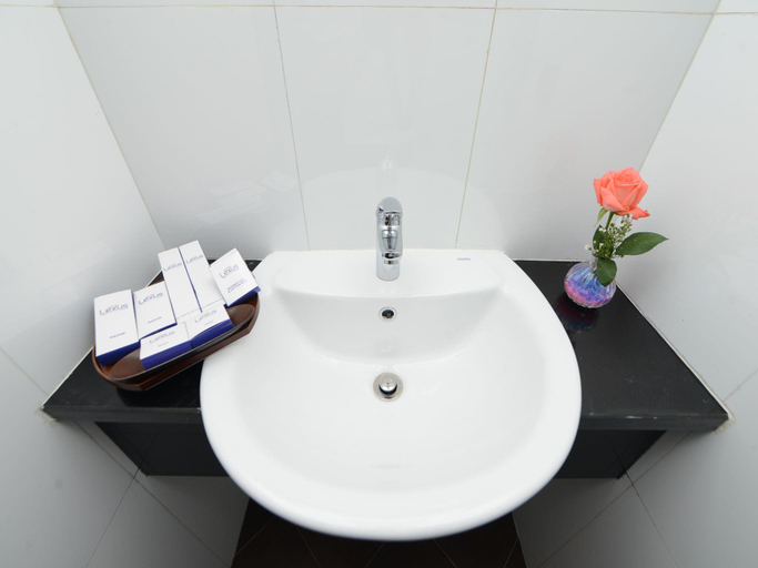 Bathroom, Hotel Lexus, Yangon