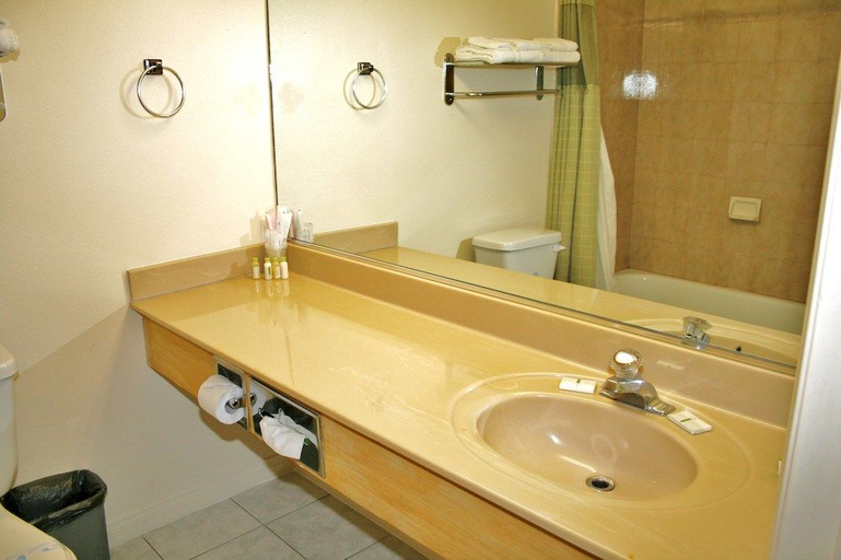 Bathroom Sink, Titta Inn, Los Angeles