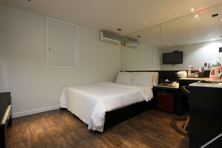 Bedroom 3, Sillim Lille, Gwanak