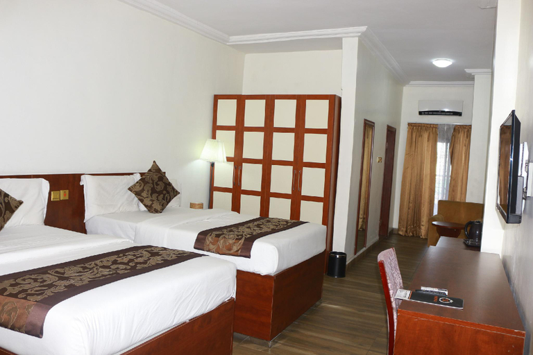 Bedroom, L.A Kings Hotel, Obio/Akp