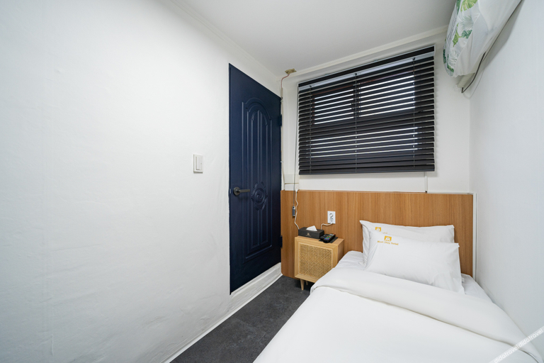 Others 3, Must Stay Mokdong, Yangcheon