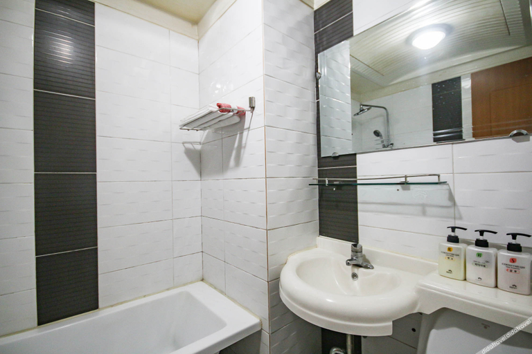 Bathroom 3, Jeongeup W, Jeongeup