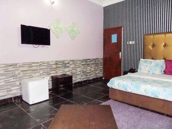 Others 4, Topaz Lodge, Eti-Osa