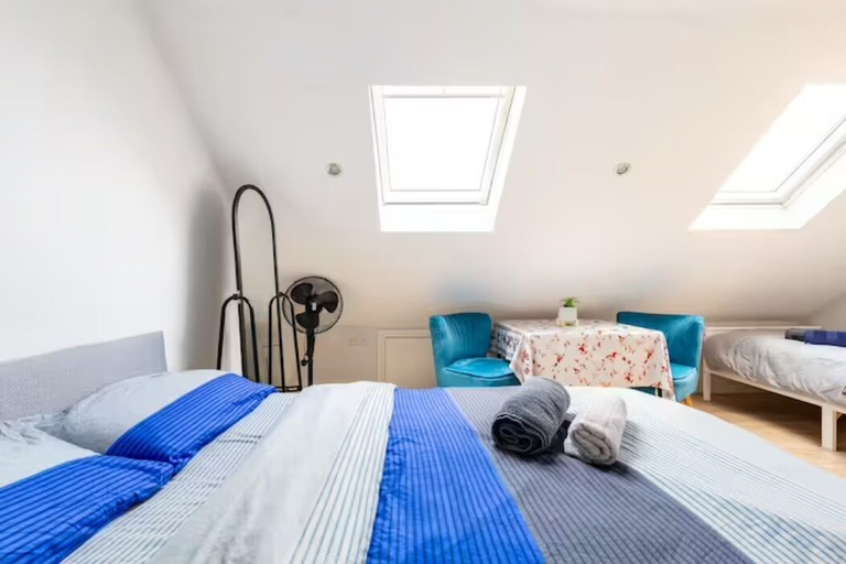 Others 4, Comfy Friendly Stay, London