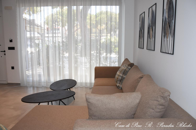 Others 5, Casa di Pino in Paradisi Square near Airport, South Aegean