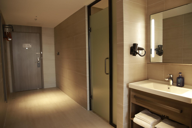 Bathroom 5, Hanting Hotel (Wanda Plaza, Chongming), Shanghai