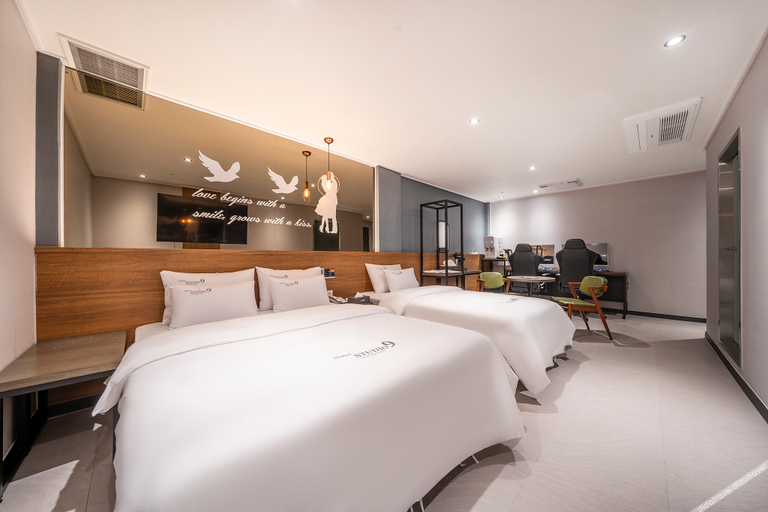 Bedroom 2, Osan Studio 9 Self check in Motel, Pyeongtaek