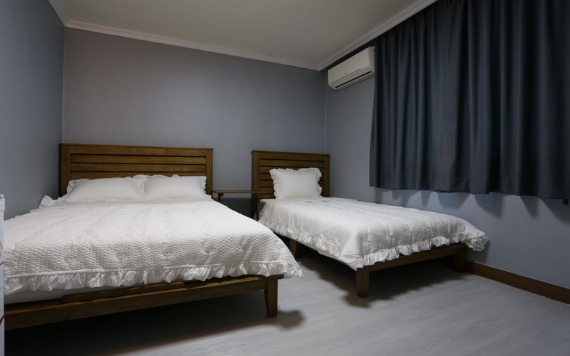 Bedroom 4, Gangneung Gyeongpodae Hotel The One, Gangneung