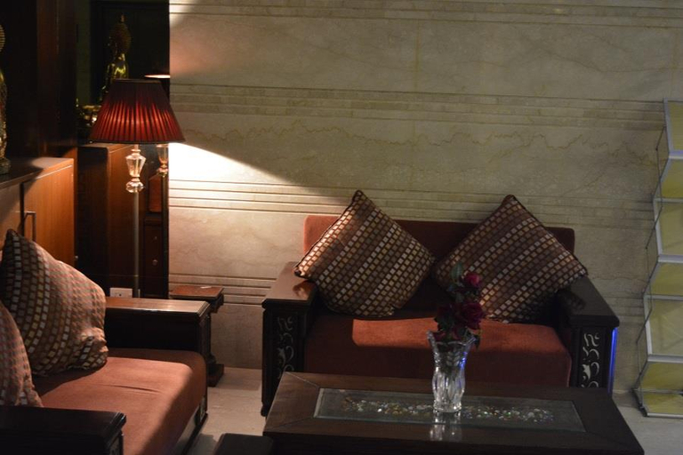 Public Area, Hotel Dolives, Panipat