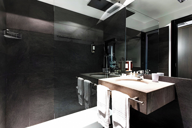 Bathroom 5, Hotiday Arenzano Pineta, Genova
