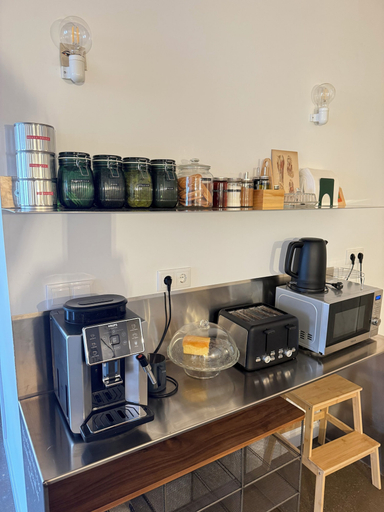 Shared kitchen facilities, El Santo Hostel, Burgos