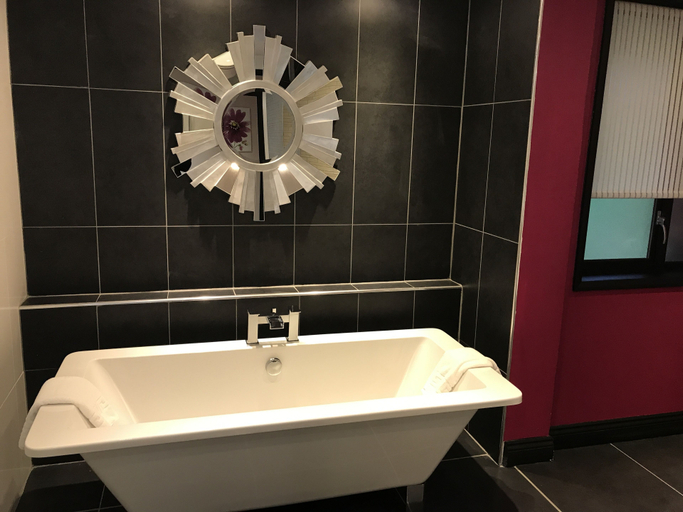 Bathroom 1, Best Western Brook Hotel Norwich, Norfolk