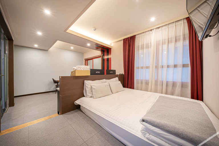 Bedroom 3, Busan Seomyeon X, Busanjin
