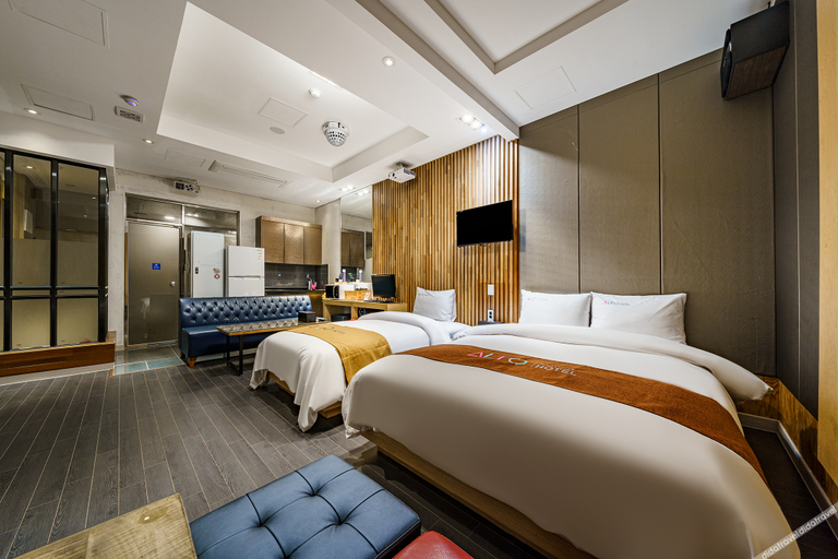 Bedroom 2, Yeongju Alto Hotel, Yeongju