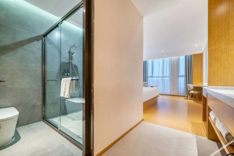 Bathroom 3, Starway Hotel Weifang Weicheng Beigong Street, Weifang