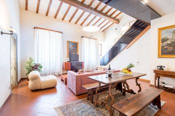 Others 5, Prestige Signoria by Mmega, Florence