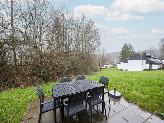 Balcony 3, Spacious Holiday Home in Hambachtal Resort, Birkenfeld