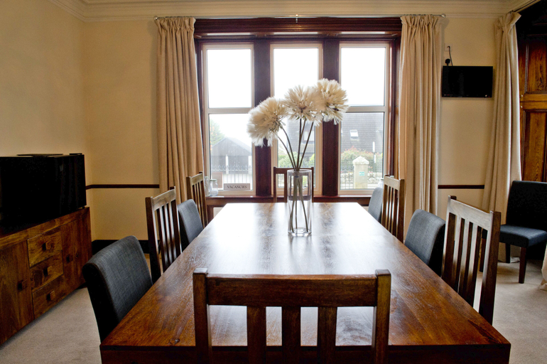 Food & Drinks 5, Springfield Guesthouse, Highland