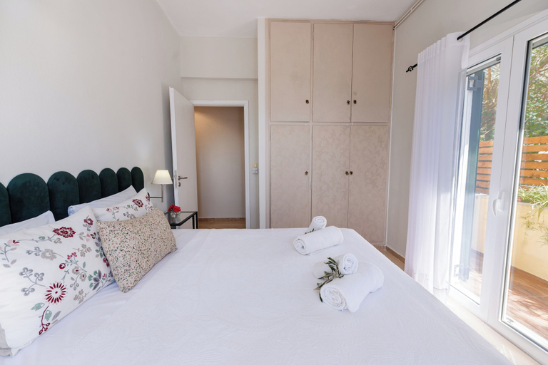 Room 3, The 7 Trees Apartments by Konnect, Nisaki, Ionian Islands