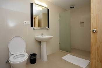 Bathroom 4, Bamboo9 Boutique, Phnom Penh