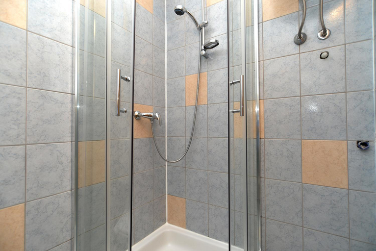 Bathroom 3, Apartments Mara 1838, Medulin