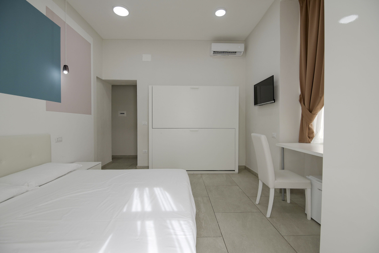 Bedroom 4, La Chambre, Napoli