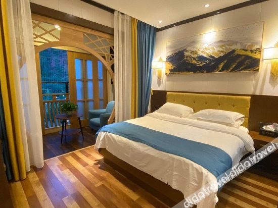 Others 2, Jisu Inn, Luzhou