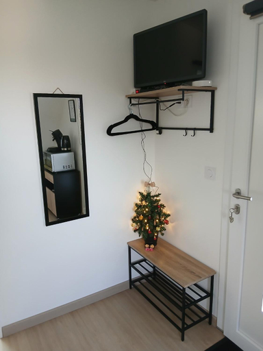 Others 2, Chambre d'hotes, Eure