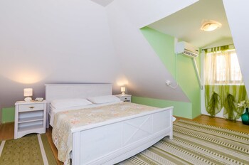 Bedroom 2, Old Town Baroque Palace Accommodation, Dubrovnik