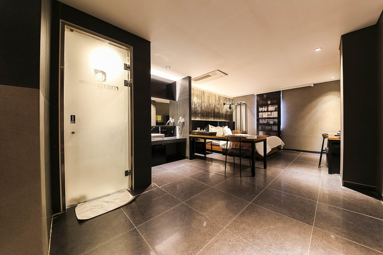 Others 5, Gram Hotel, Pocheon