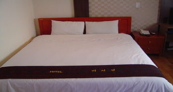 Others 2, Buckingham Motel, Jeju