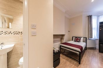 Others 5, Melandre Hotel, London