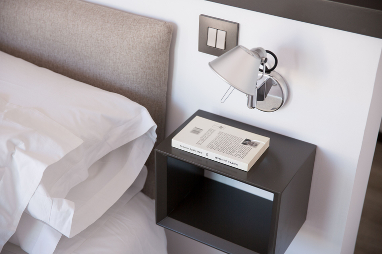 Bedroom 2, Puerta Catedral Holiday Suites, Sevilla