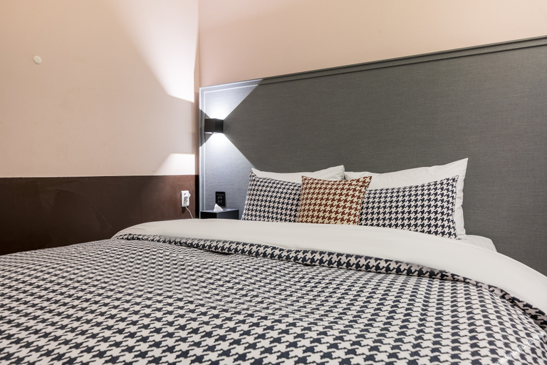 Bedroom 2, Yongin Legend Hotel, Seongnam