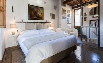 Others 5, Yome - Your Home in Florence, Florence